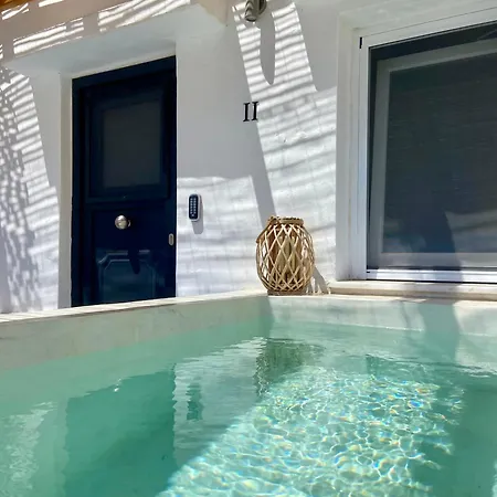 Avalon Luxury Suites Ermoupoli Exterior photo